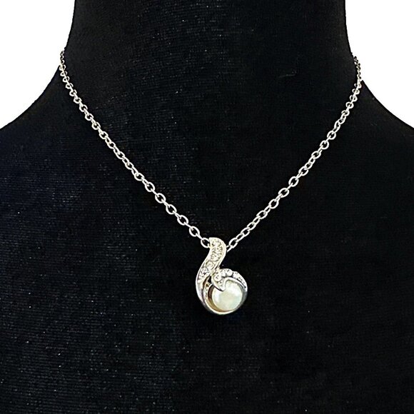 Cubic Zirconia Faux Pearl Pendant Silver Tone Chain Adjustable Length - Picture 1 of 3